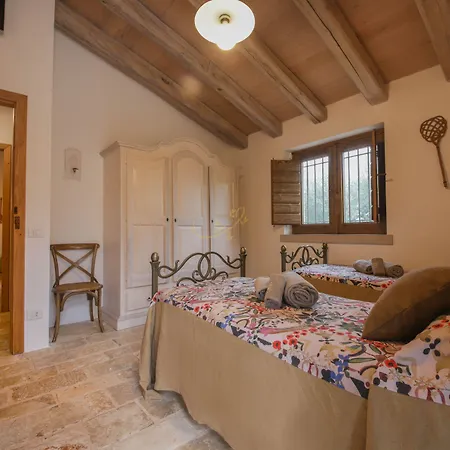 Trulli&dimore - Trulli Di Montaltino